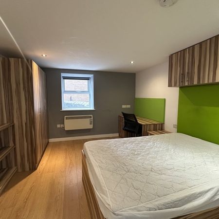 30 Kirkgate - Photo 3