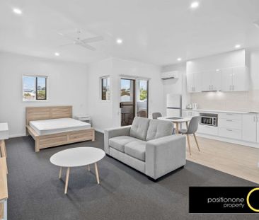 Very Large Partially Furnished Air Conditioned Studio - Photo 3