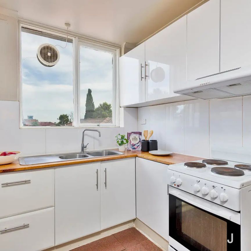 3/12 Eldridge Street, Footscray VIC 3011 - Photo 1