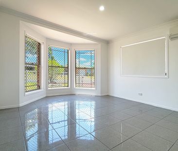 Immaculate Family Home in Meadowbrook - Photo 1