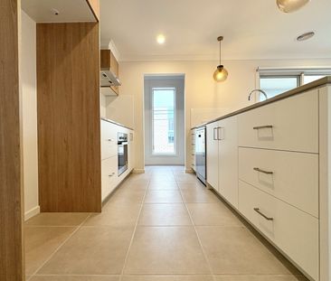 Modern Three-Bedroom Home in Gen Fyansford Estate - Photo 6