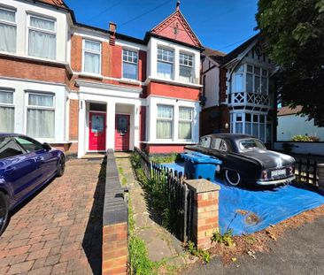 2 bedroom ground floor flat to rent - Photo 6