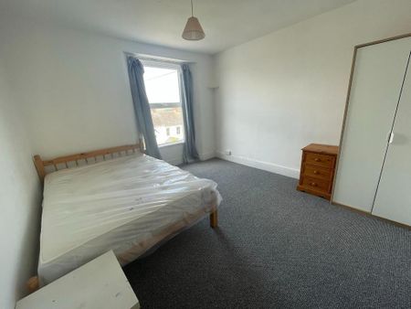 4 bedroom house to rent - Photo 3