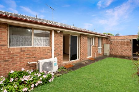 Stylish & Convenient - In the Heart of Pakenham - Photo 4