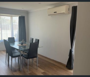 Fully Furnished and Newly painted House - Photo 2