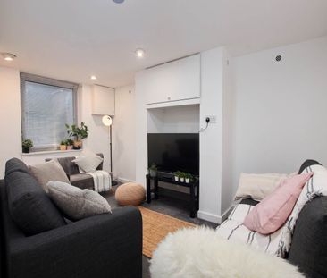 Wetherby Grove (Room 5), Burley, Leeds - Photo 5