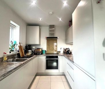 2 bedroom maisonette to rent - Photo 4