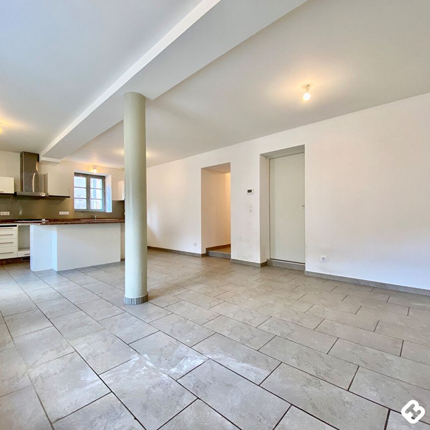 Location Appartement 3 pièces 75m² PERREUX 42120 - Photo 1
