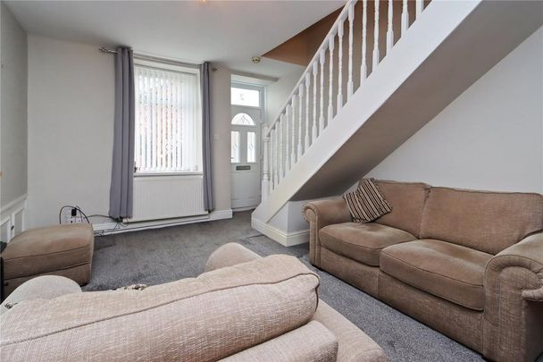 2 bedroom terraced house to rent - Photo 1