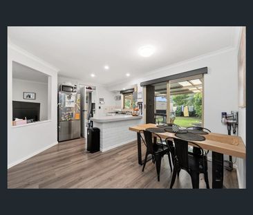 6 Logan Ct, Seville Grove, WA 6112 - Photo 4
