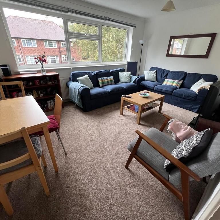 5 bedroom private hall to rent - Photo 1