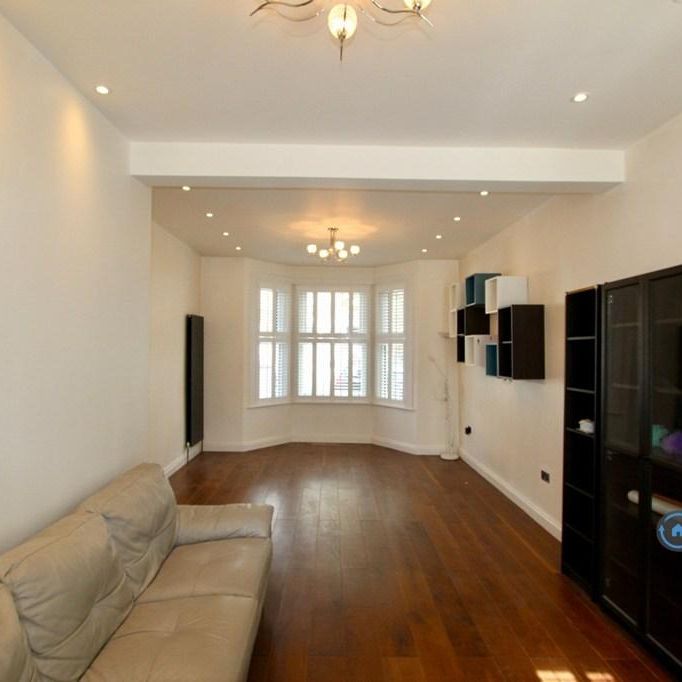 4 bedroom terraced house to rent - Photo 1