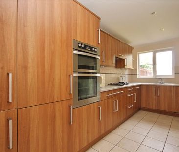 The Gables, Guildford, Surrey, GU2 9JR - Photo 5