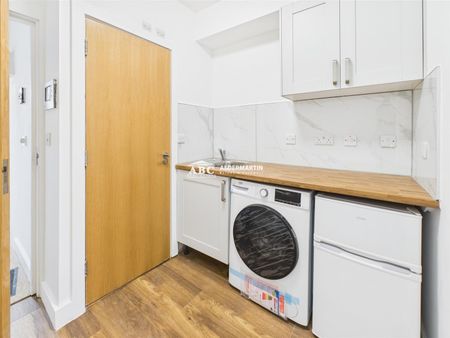 Church Road, NW4 4DU, London - Photo 4