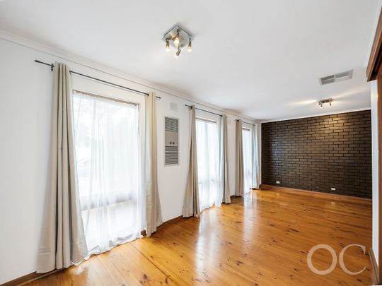 Open the Door to Family-Sized Comfort in a Quiet Netley Haven - Photo 1