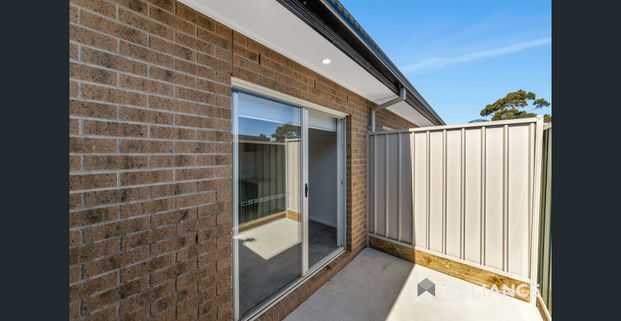 Prime location, all bills inclusive in the rent! - Photo 1