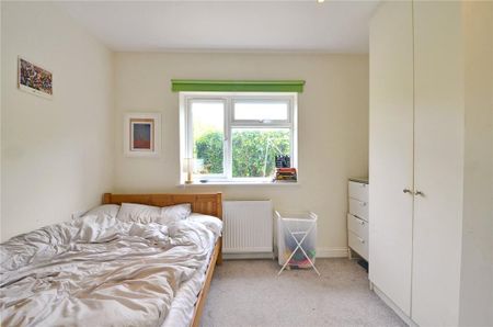 4 bedroom end of terrace house to rent - Photo 5