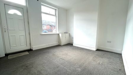 2 bedroom terraced house to rent - Photo 4