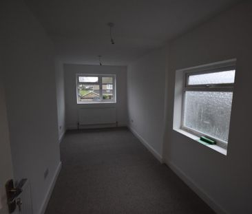 5 bedroom semi-detached house to rent - Photo 6