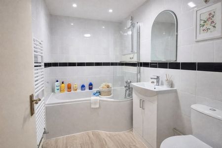2 Bed Flat, Joules House, NW6 - Photo 4