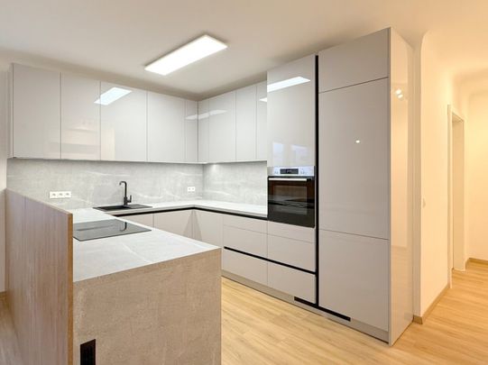 Erstbezug nach Generalsanierung - Alles Neu macht der Februar! - Photo 1