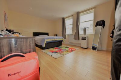 2 bedroom Flat in St Pauls Street, Leeds - Photo 5