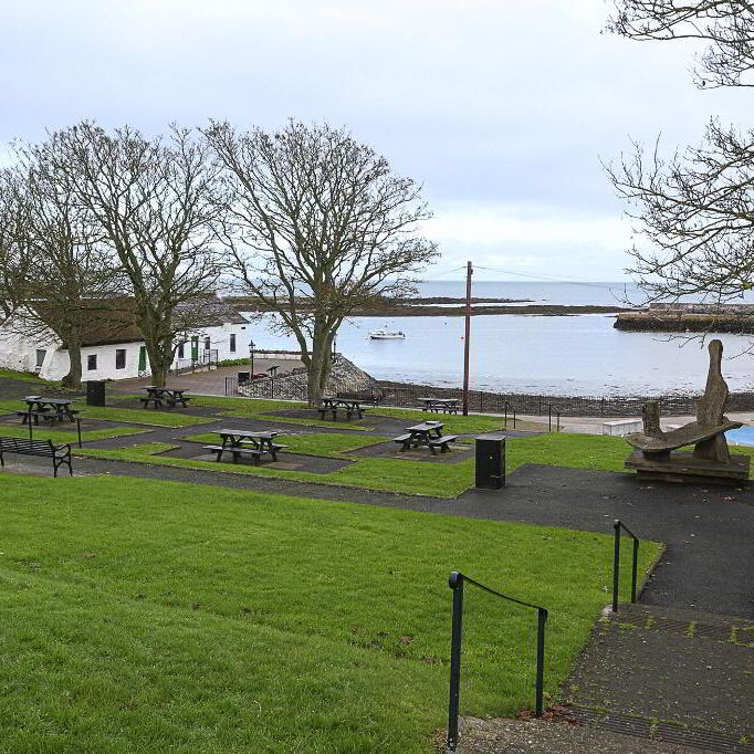 18 Springwell Crescent, Groomsport, BT19 6JZ - Photo 1