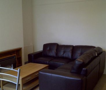 4 bedroom terraced house to rent - Photo 4