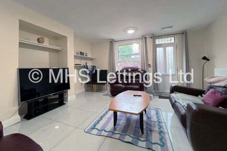 7 Bedroom Mid Terraced House for rent in Hyde Park Terrace - Photo 3