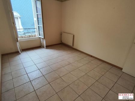 Location Appartement 4 pièces 110m² POITIERS 86000 - Photo 4