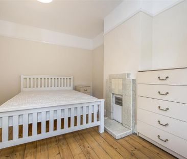 4 bedroom semi-detached house to rent - Photo 5