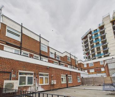 2 bedroom Flat To Let - Photo 3