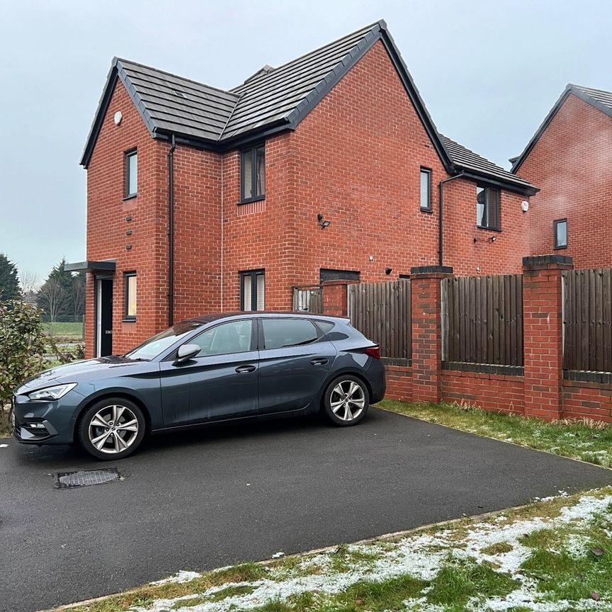 3 Bed Semi-Detached House, Hope Road, M6 - Photo 1