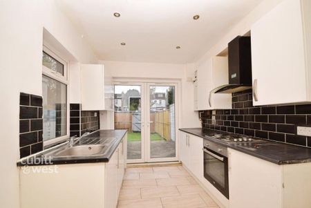 2 bedroom terraced house to rent - Photo 5