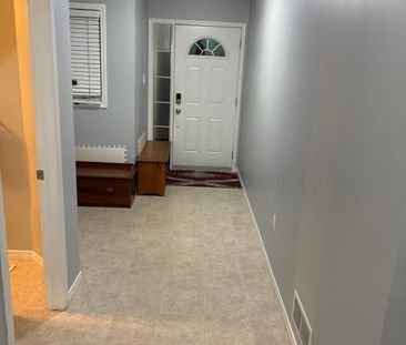 For Lease - 564 Woolgrass Avenue, Waterloo, Ontario - Photo 4