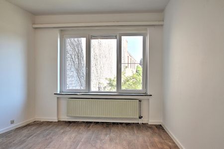 Ruim 2 slaapkamer appartement, zeer verzorgd en in prima staat, op centrale ligging. - Foto 3