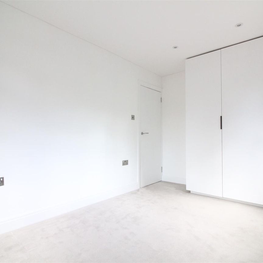 Greystoke Gardens, London - Photo 1