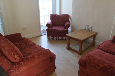 4 bedroom terraced house to rent - Photo 2