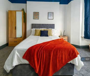 1 bedroom in a flat share to rent - Photo 1