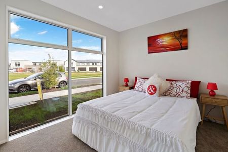 Modern 4 Bedroom Family Haven in Takanini - Photo 5