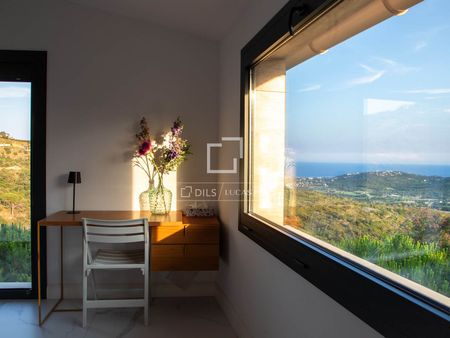 Spectacular Villa with Panoramic Sea Views for Rent in Mas Nou Santa Cristina d'Aro | Minimum 31 Days - Photo 3