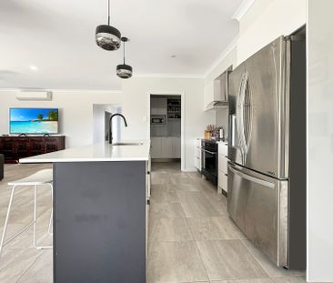 1 Bowie Avenue, - Photo 5