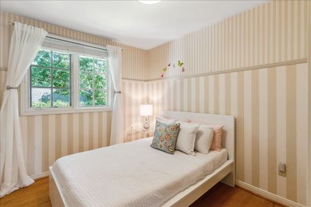 For Lease - 1424 Indian Road, Mississauga, Ontario - Photo 2