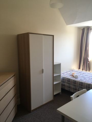 2 Bed Student Accommodation - Photo 5