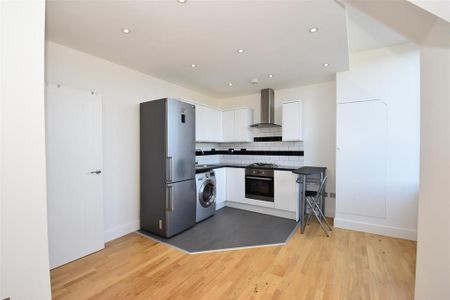 1 bedroom house to rent - Photo 2