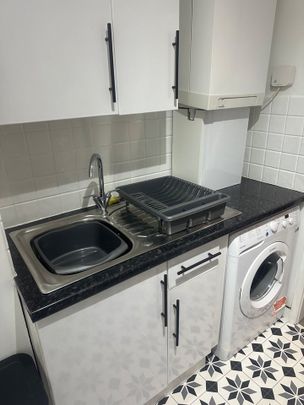 1 Bed Flat, Hindes Road Harrow, HA1 - Photo 1