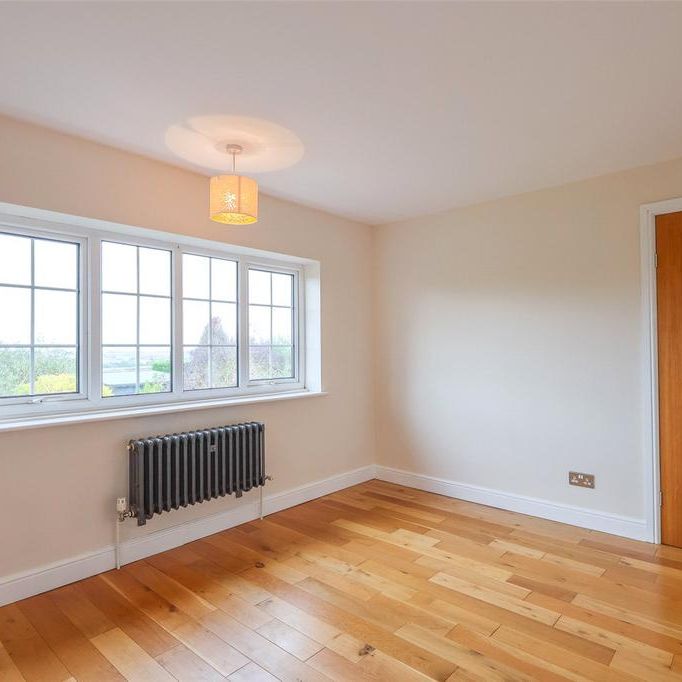 3 bedroom semi-detached house to rent - Photo 1