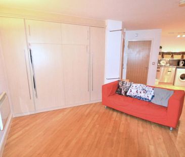 Studio to rent - Photo 2