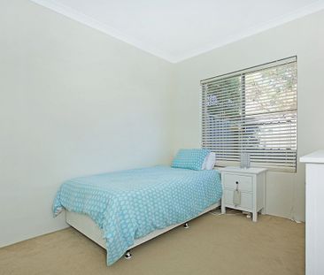 4/6 Valley Road, Halls Head, WA 6210 - Photo 2