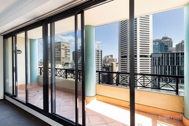 LUXURIOUS ONE BEDROOM APARTMENT IN THE HEART OF THE CBD | Unfurnished - Photo 1